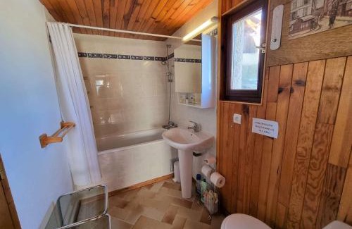 Saint-Michel-de-Chaillol House | Spacieux T2 avec Jardin à Proximité du Télésiège – Idéal pour 4 Personnes - FR-1-393-166