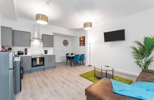 Belfast Apartment | Spacious 1 Bed Apartment in Belfast East Village