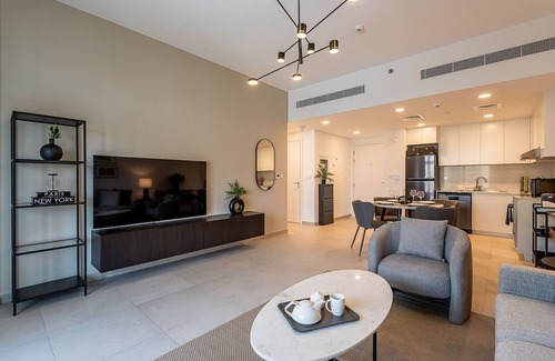 Umm Suqeim 3 Apartment | Spacious 1- Bedroom apartment in Madinat Jumeirah Living I Beachside Bliss