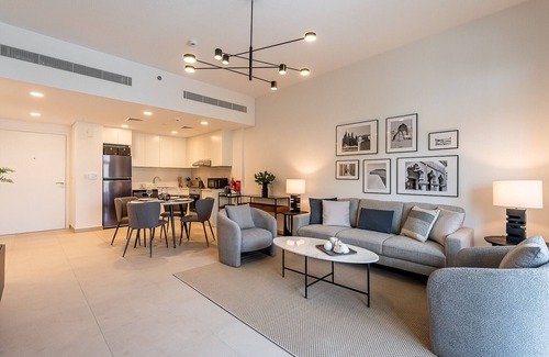 Umm Suqeim 3 Apartment | Spacious 1- Bedroom apartment in Madinat Jumeirah Living I Beachside Bliss