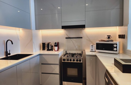 Jadaf Apartment | Spacious 1 bedroom close to Dubai Downtown and World Trade Center.