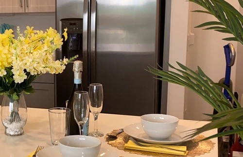 Humble Apartment | Spacious 1 bedroom in Humble Tx Pool/Gym/Parking/King bedn IAH, Downtown