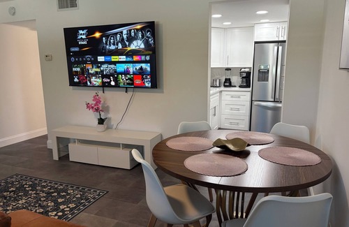 Delray Beach Apartment | Spacious 1-bedroom apartment with WiFi, AC in lovely East Delray Beach