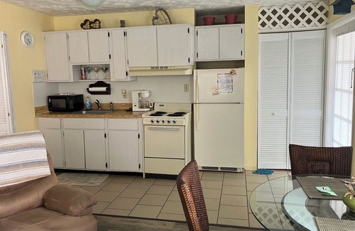 Bay Esplanade Apartment | Spacious 1 bedroom with a fantastic view!Apt.#7