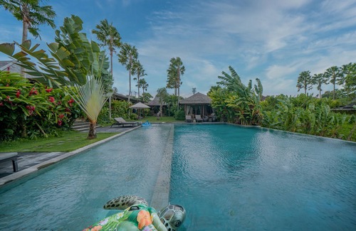 Banjar Semer Villa | Spacious, 10 Bedroom Villa near Canggu Area