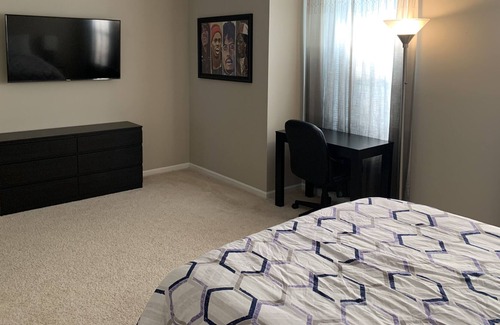Churchhill Condo | Spacious 1BD/1BR 15 Min from Downtown, 5 Min from PA Turnpike