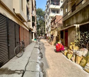 Dumdum Apartment | Spacious 1BHK with 2BA near ILS Hospital DumDum