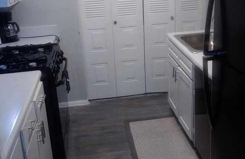 Stone Mountain Apartment | Spacious 1Br 1Sunroom