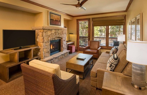 Peak 9 Resort | Spacious 1BR Plus w/Fireplace, Full Kitchen & Washer/Dryer