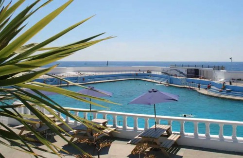 Chysauster Apartment | Spacious 2 Bedroom Apartment near Seafront Penzance