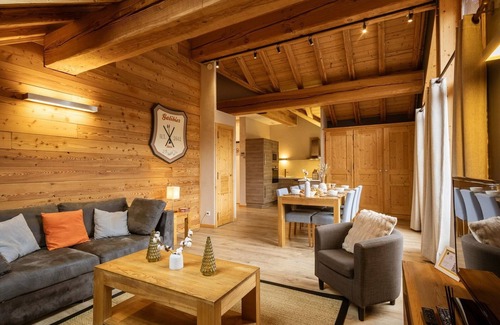 Valloire Apartment | Spacious 2-Bedroom Apartment for 6, Ski-in/Ski-out, Pet-Friendly, West Facing in Valloire