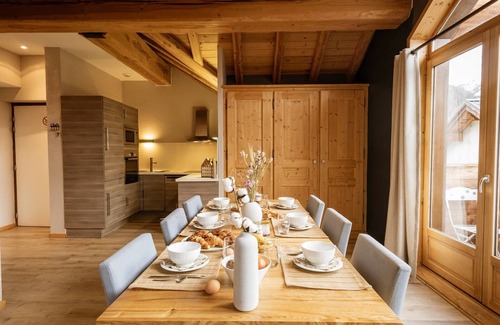 Valloire Apartment | Spacious 2-Bedroom Apartment for 6, Ski-in/Ski-out, Pet-Friendly, West Facing in Valloire