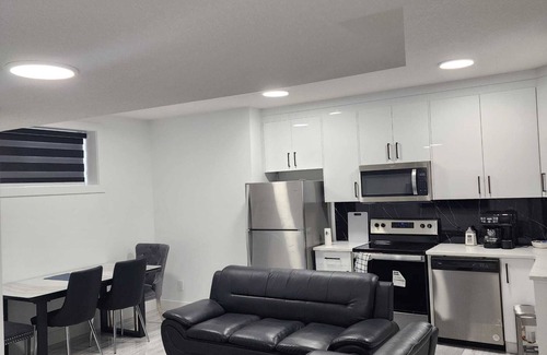 Northeast Edmonton House | Spacious 2 Bedroom Suite in Edmonton, Canada