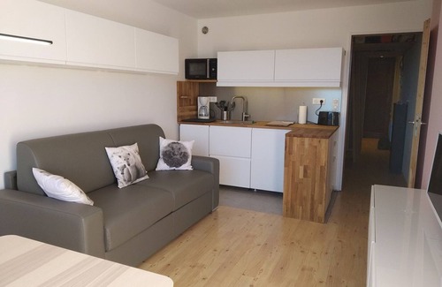 Les Angles Apartment | Spacious 2-room apartment with cabin and parking, near Lake Matemale