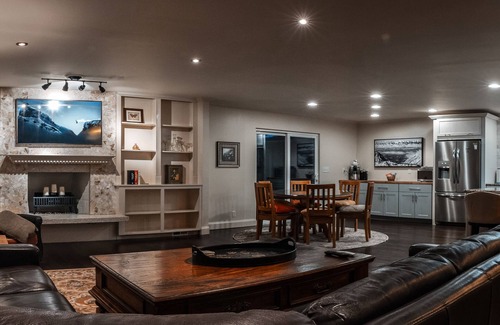 Sandy House | Spacious 2000 ft² Nestled at Mouth of Canyon w/Mtn View ★MONTHLY DISCOUNT★