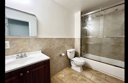 Chinatown Apartment | Spacious 2bd next to Reading Terminal and more!