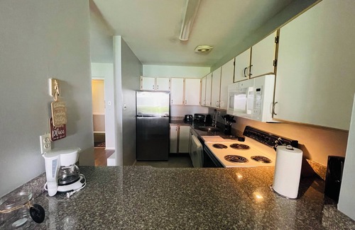Elkins Park Apartment | Spacious 2BR/2BA First‑Floor Condo