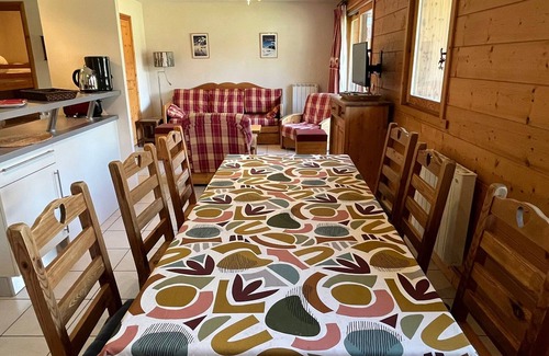 Samoens Apartment | Spacious 2BR + Cabin Near Ski Lifts, Lake, Pool - Résidence le Pas au Loup