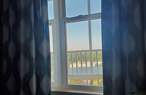 Florida Central Atlantic Coast Condo | Spacious 2BR Condo, Sleeps 8 – Minutes from Disney in Charming Kissimmee!