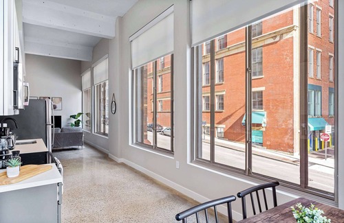 Downtown Cincinnati Apartment | Spacious 2BR CozySuites OTR Downtown #11