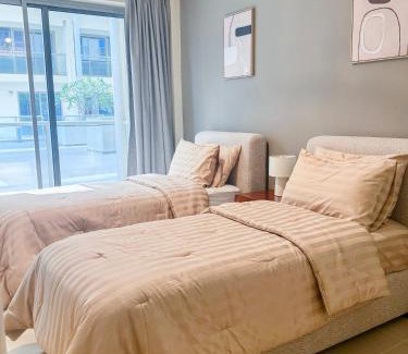 Ras Al Khaimah Apartment | Spacious 2BR Duplex King & Twin Bedrooms Pacific Al Marjan Island