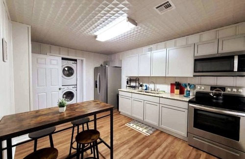 Temple House | Spacious 2BR Duplex | Near Baylor Scott & White