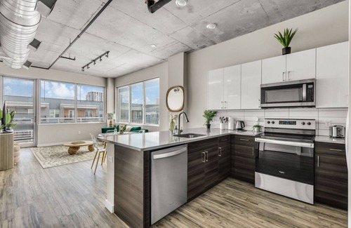 Historic Uptown Apartment | Spacious 2BR Retreat– Perfect for Tropicana Events
