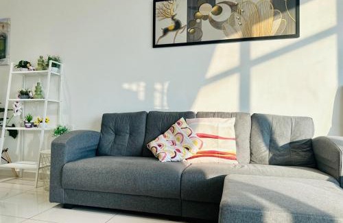 George Town Apartment | Spacious 2BR Suite for 5-7 pax