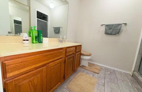 Richardson House | Spacious 2BR Townhome