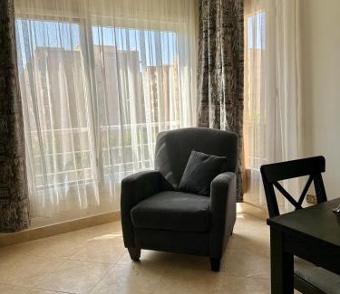 Sheikh Zayed City Apartment | Spacious 3-Bd Hotel Apt in Sheikh Zayed