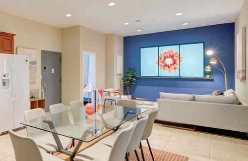 Chinatown Apartment | Spacious 3 BDR | Chinatown | Hosted By StayRafa