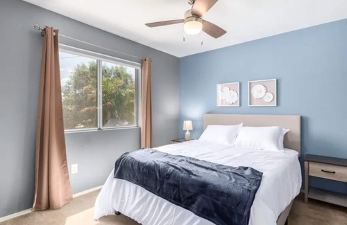 Paradise Valley Village House | Spacious 3 Bed/3 Bath 2500sqft | Newly Remodeled