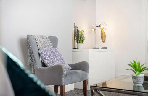 South Shields House | Spacious 3-Bed Home in South Shields, Sleeps 8