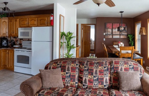 Ouray Condo | Spacious 3-Bed Retreat in Ouray: Family Comfort & Convenience Await | Sleeps 8