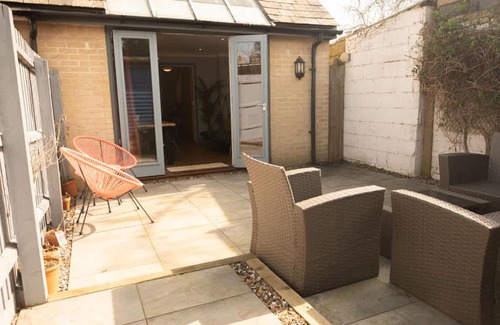 Cambridge House | Spacious 3-Bed Townhouse Florence Villa Near River & City