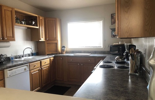 Fairfield Apartment | Spacious 3-bedroom apartment in fabulous Fairfield with AC, WiFi
