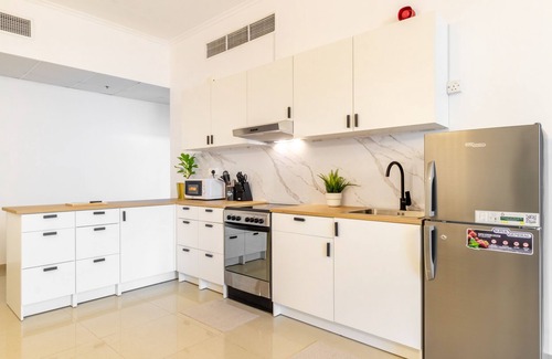 Jabal Ali 2 Apartment | Spacious 3-bedroom apartment in beautiful Dubai with WiFi, AC, fitness room