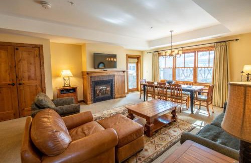 Crested Butte Apartment | Spacious 3 Bedroom Condo with Balcony in Mountaineer Square condo