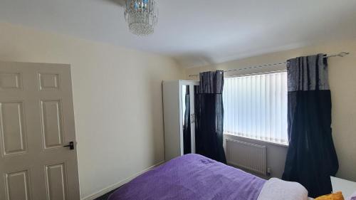 Birmingham Apartment | Spacious 3-bedroom home in Birmingham with driveway parking