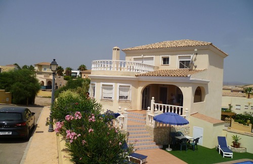 La Parata Villa | Spacious 3 bedroom modern family friendly villa+pool.