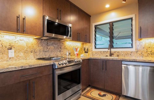 Lihue Condo | Spacious 3 Bedroom Ocean Front W/Lanai-Kaha Lani