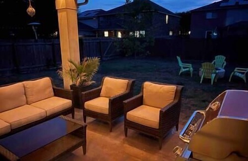 Wetmore House | Spacious 3 Bedroom Residential Home