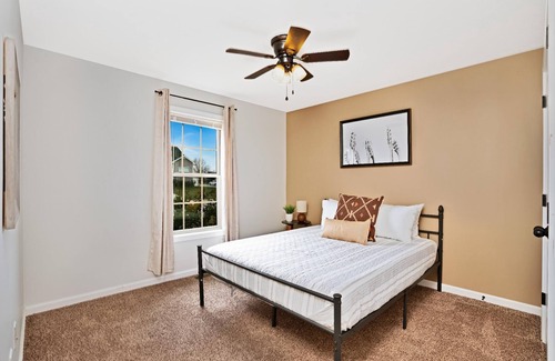 Clarksville House | Spacious 3-Bedroom Getaway with King Bed and Fenced Backyard - Clarksville, TN
