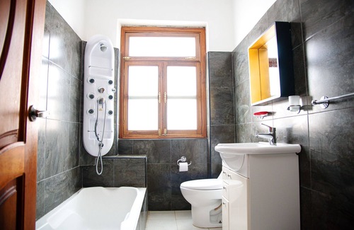 Quito Historic Center Apartment | Spacious 3 BR apartment old town