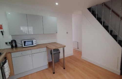 Gosport House | Spacious 3/db Seaside House
