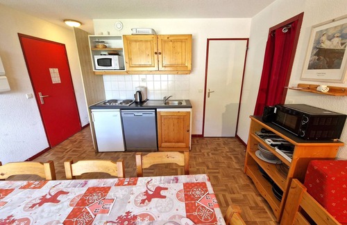Valfrejus Apartment | Spacious 3-room apt + cabin, 10 ppl, central location, Valfréjus