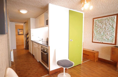 Auris Apartment | Spacious 3-room duplex with mezzanine 250m from slopes, parking, pets allowed