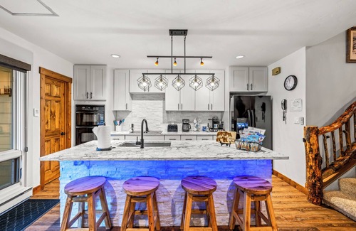 Steamboat Springs Condo | Spacious 3B/3B Condo. Luxury Amenities. ShuffleBoard. HotTubs. 1st FLR. Location