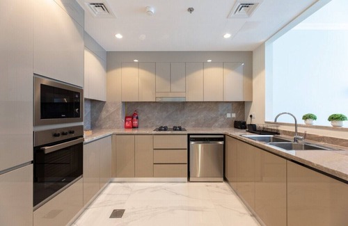 Al Barsha Apartment | Spacious 3BR Apartment Near Miracle Garden