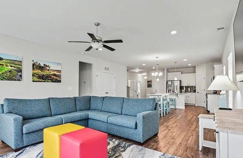 Ocean Isle Beach House | Spacious 3BR Coastal Getaway · Beach & Golf Nearby
